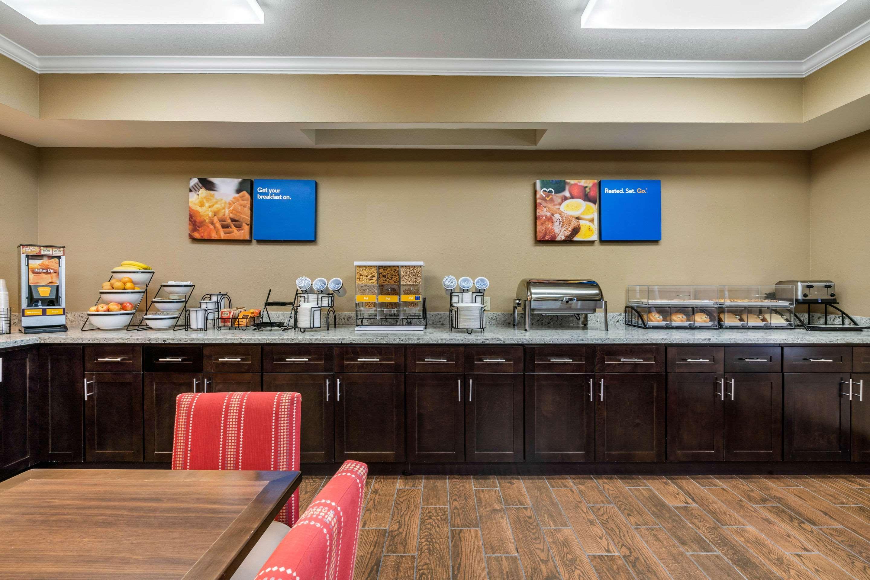 Comfort Inn & Suites Sacramento - University Area Zewnętrze zdjęcie