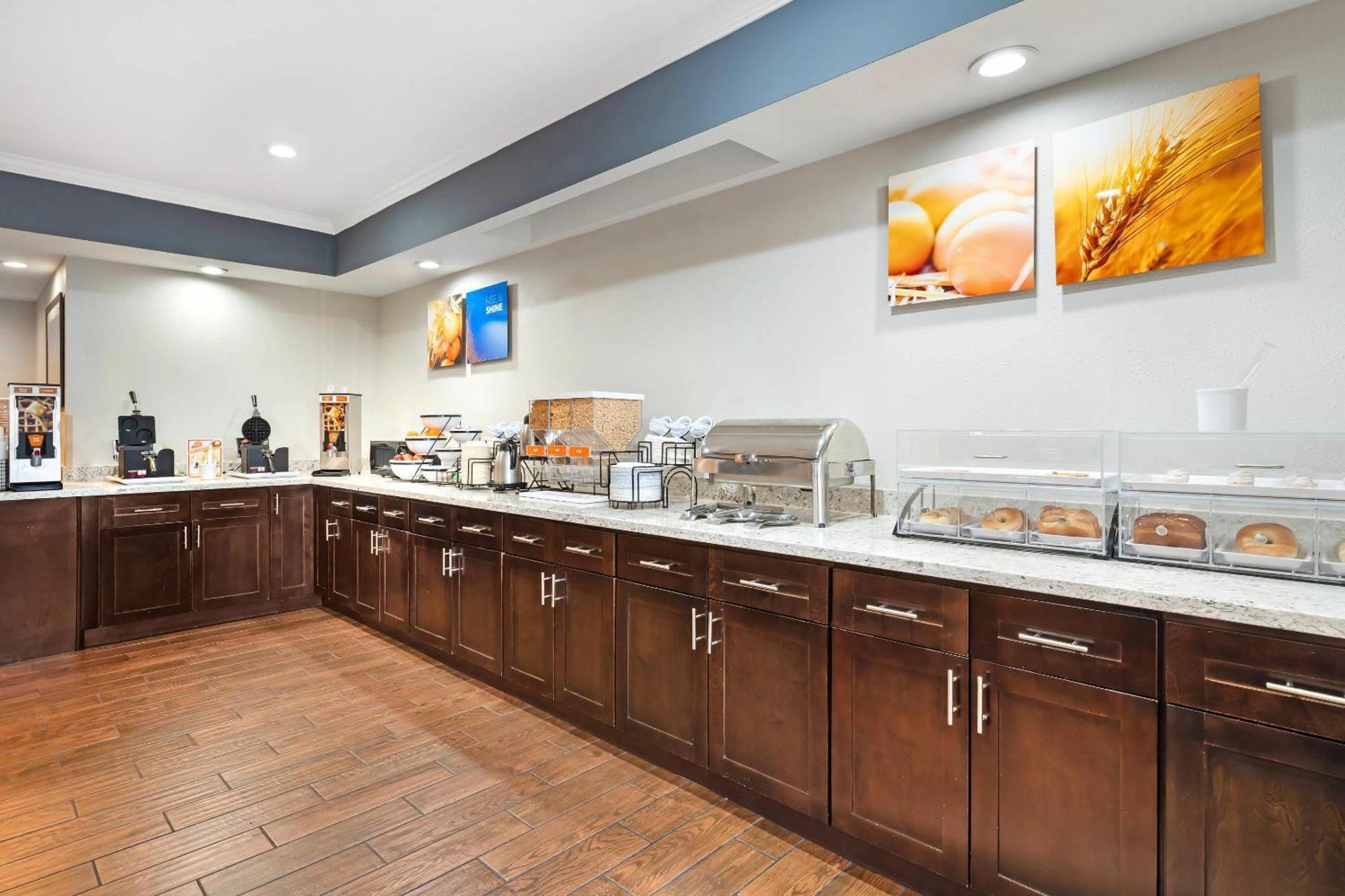 Comfort Inn & Suites Sacramento - University Area Zewnętrze zdjęcie