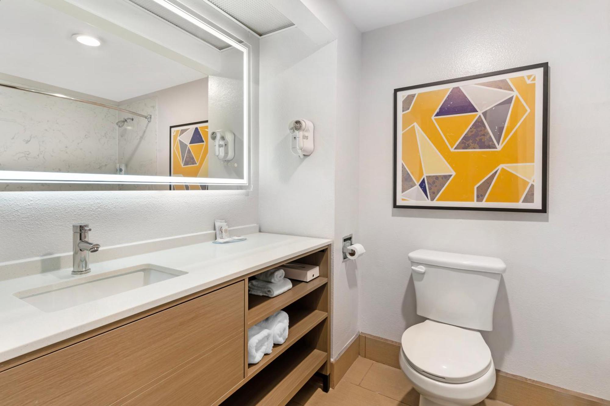 Comfort Inn & Suites Sacramento - University Area Zewnętrze zdjęcie